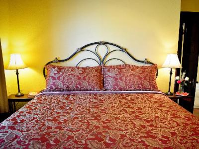 King Room with Garden View interior